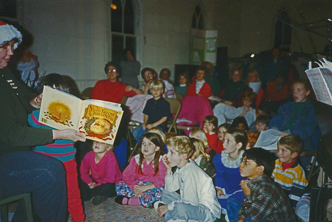 Mary Ann O'Rourke reads The Night Before Christmas